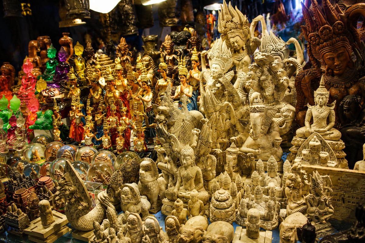 Sculpture reproductions in Siem Reap 